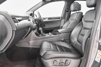 USED 2017 R VOLKSWAGEN TOUAREG 3.0 V6 R-LINE PLUS TDI BLUEMOTION TECHNOLOGY 5d 259 BHP +NATIONWIDE DELIVERY AVAILABLE+