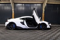 USED 2019 60 MCLAREN 600LT 3.8 V8 SSG 2d 592 BHP STUNNING - CARBON PACK 1 & 2, AXLE LIFT, CERAMIC BRAKES, HEATED MEMORY SEATS!!!!