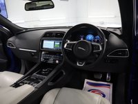 USED 2016 16 JAGUAR F-PACE 3.0 V6 FIRST EDITION AWD 5d 296 BHP STUNNING FIRST EDITION MODEL WITH JAGUAR SERVICE RECORD.