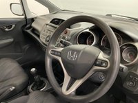 USED 2010 59 HONDA JAZZ 1.3 I-VTEC ES 5d 98 BHP Outstanding Honda Jazz