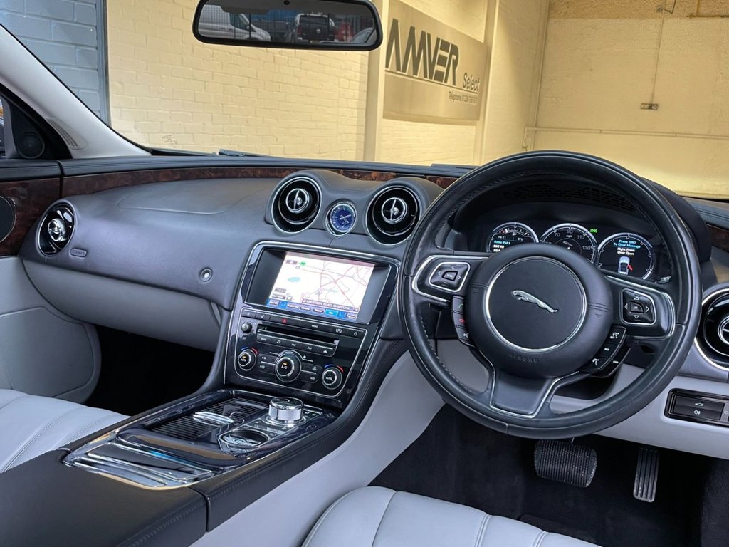 USED 2010 60 JAGUAR XJ 3.0 D V6 PREMIUM LUXURY SWB 4d 275 BHP 