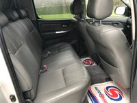 USED 2011 61 TOYOTA HI-LUX 3.0 INVINCIBLE 4X4 D-4D DCB 169 BHP SAT NAV + CANOPY   ** NO VAT ***