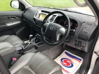 USED 2011 61 TOYOTA HI-LUX 3.0 INVINCIBLE 4X4 D-4D DCB 169 BHP SAT NAV + CANOPY   ** NO VAT ***
