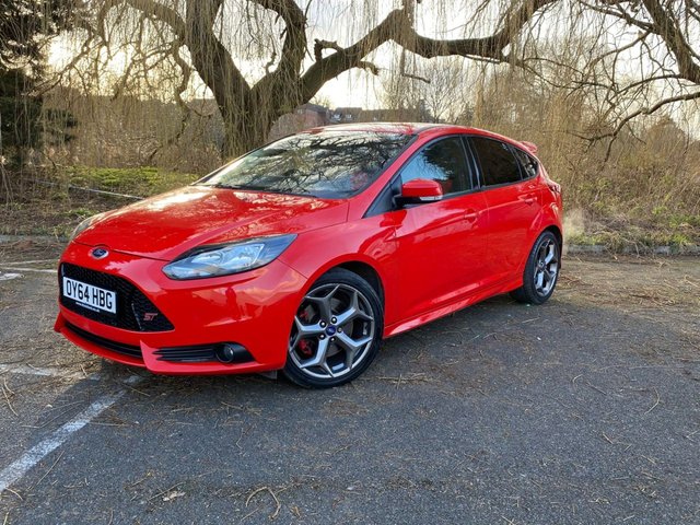 View our FORD FOCUS