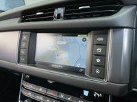 USED 2018 68 JAGUAR XF 2.0 R-SPORT 4d 177 BHP 