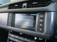 USED 2018 68 JAGUAR XF 2.0 R-SPORT 4d 177 BHP 