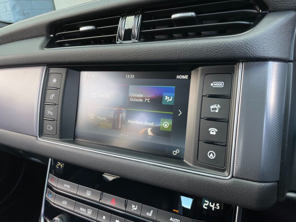 USED 2018 68 JAGUAR XF 2.0 R-SPORT 4d 177 BHP 
