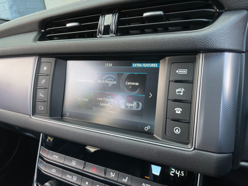 USED 2018 68 JAGUAR XF 2.0 R-SPORT 4d 177 BHP 