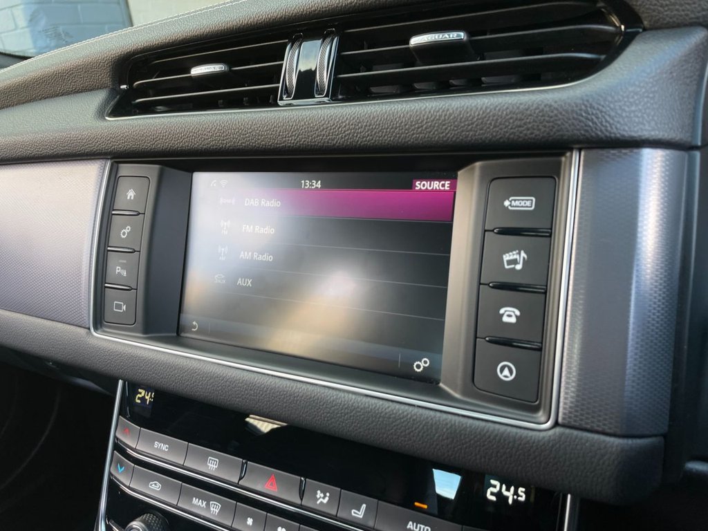 USED 2018 68 JAGUAR XF 2.0 R-SPORT 4d 177 BHP 