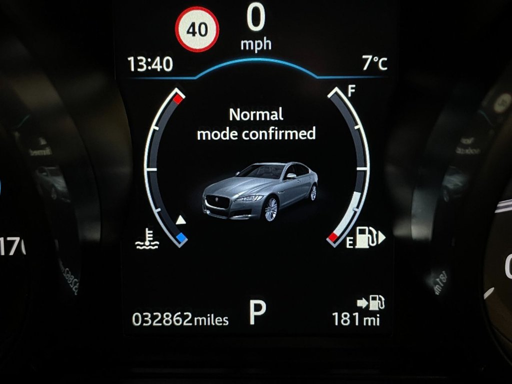 USED 2018 68 JAGUAR XF 2.0 R-SPORT 4d 177 BHP 