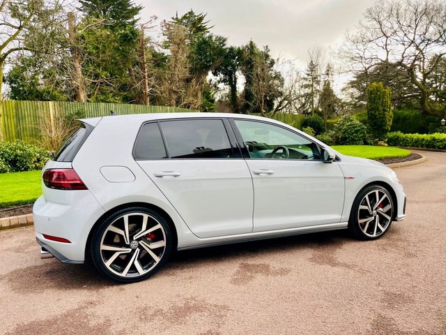 View our VOLKSWAGEN GOLF