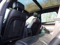 USED 2017 66 VOLKSWAGEN TOUAREG 3.0 V6 R-LINE TDI BLUEMOTION TECHNOLOGY 5d 259 BHP FSH - 2 Owners