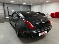 USED 2014 14 JAGUAR XJ 3.0 D V6 PORTFOLIO L 4d 275 BHP * PAN ROOF * CLIMATE *  PRIVACY * NAV * 20" ALLOYS * PARKING SENSORS *