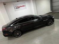 USED 2014 14 JAGUAR XJ 3.0 D V6 PORTFOLIO L 4d 275 BHP * PAN ROOF * CLIMATE *  PRIVACY * NAV * 20" ALLOYS * PARKING SENSORS *