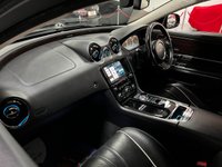 USED 2014 14 JAGUAR XJ 3.0 D V6 PORTFOLIO L 4d 275 BHP * PAN ROOF * CLIMATE *  PRIVACY * NAV * 20" ALLOYS * PARKING SENSORS *