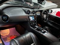 USED 2014 14 JAGUAR XJ 3.0 D V6 PORTFOLIO L 4d 275 BHP * PAN ROOF * CLIMATE *  PRIVACY * NAV * 20" ALLOYS * PARKING SENSORS *