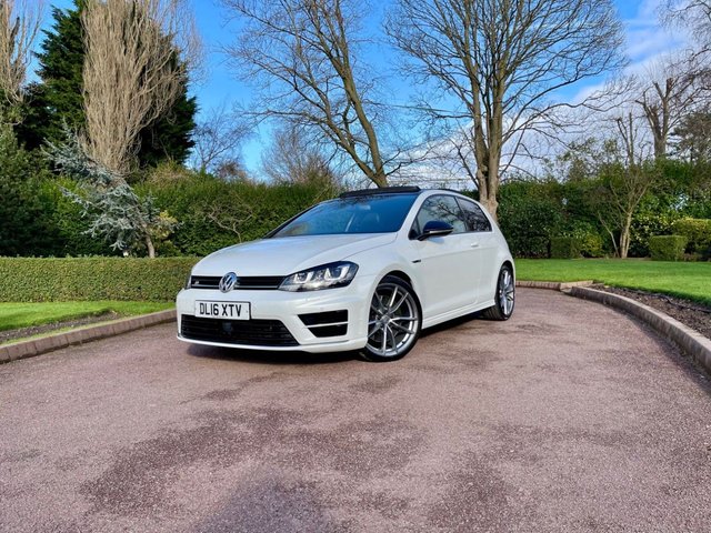 View our VOLKSWAGEN GOLF