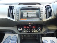 USED 2013 63 KIA SPORTAGE 1.7 CRDI 3 SAT NAV 5d 114 BHP Eco Dynamics-TWIN ROOFS-18in Alloys