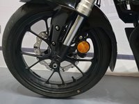 USED 2018 18 HONDA CB125R NA-J WITH GIVI TOP BOX