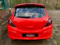 USED 2013 63 VAUXHALL CORSA 1.2 LIMITED EDITION 3d 83 BHP SUPER COOL 63 reg CORSA 'LIMITED EDITION' 3DR - GLOSS BLACK ROOF/ALLOYS/MIRRORS/GRILLE - AIR CONDITIONING - LOW INSURANCE GROUP - IDEAL 1ST CAR - 12 MONTHS FULL MOT