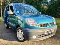 USED 2009 09 RENAULT KANGOO 1.6 AUTHENTIQUE 16V 5d AUTO 94 BHP x12 SERVICE STAMPS//ONLY 32,500 MILES// HAND CONTROLS FOR BRAKE AND ACCELERATOR (REMOVABLE)