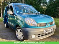 USED 2009 09 RENAULT KANGOO 1.6 AUTHENTIQUE 16V 5d AUTO 94 BHP x12 SERVICE STAMPS//ONLY 32,500 MILES// HAND CONTROLS FOR BRAKE AND ACCELERATOR (REMOVABLE)