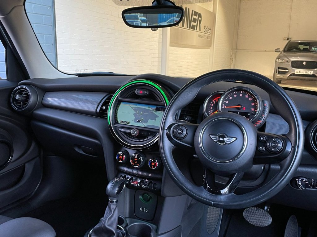 USED 2015 15 MINI HATCH COOPER 1.5 COOPER D 5d 114 BHP 