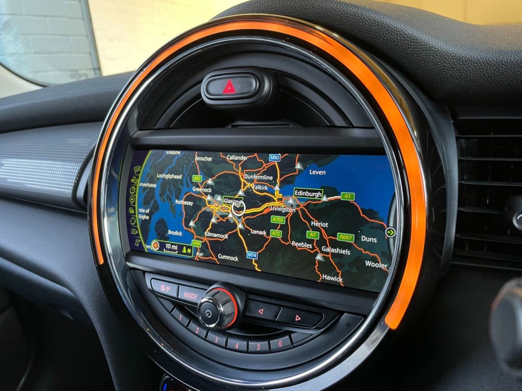 USED 2015 15 MINI HATCH COOPER 1.5 COOPER D 5d 114 BHP 