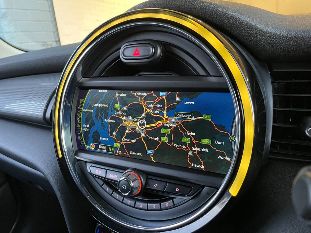 USED 2015 15 MINI HATCH COOPER 1.5 COOPER D 5d 114 BHP 