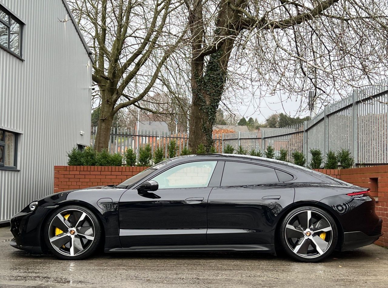 2020 L PORSCHE TAYCAN Performance Plus 93.4kWh Turbo S Auto 4WD 4dr