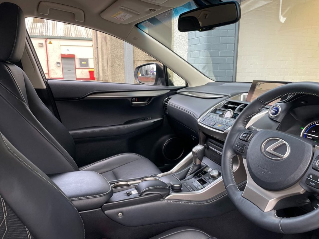 USED 2015 64 LEXUS NX 2.5 300H LUXURY 5d 153 BHP 