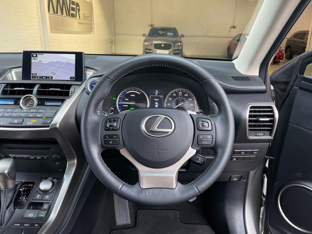 USED 2015 64 LEXUS NX 2.5 300H LUXURY 5d 153 BHP 