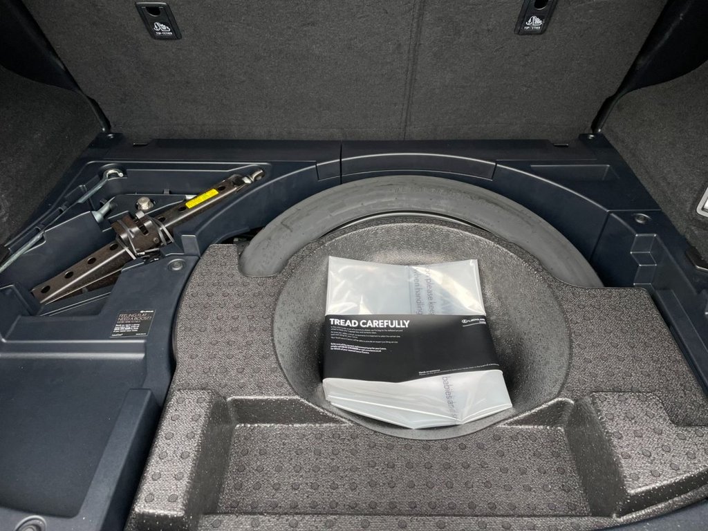 USED 2015 64 LEXUS NX 2.5 300H LUXURY 5d 153 BHP 