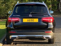 USED 2016 16 MERCEDES-BENZ GLC-CLASS 2.1 GLC 220 D 4MATIC SPORT PREMIUM 5d 168 BHP Sliding Panoramic Glass Sunroof