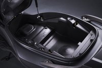 USED 2022 KYMCO XTOWN 125 EURO 5 AVAILABLE IN BLACK OR SILVER