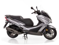 USED 2022 KYMCO XTOWN 125 EURO 5 AVAILABLE IN BLACK OR SILVER