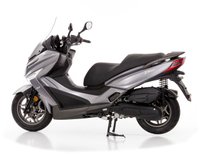 USED 2022 KYMCO XTOWN 125 EURO 5 AVAILABLE IN BLACK OR SILVER