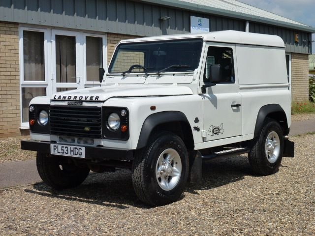 2004 53 Land Rover Defender 2.5 90 HARD-TOP TD5 120 BHP