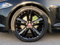 USED 2015 15 JAGUAR XF 2.2 D R-SPORT BLACK 4d 200 BHP CAMERA | MERIDIAN SOUND | MINT