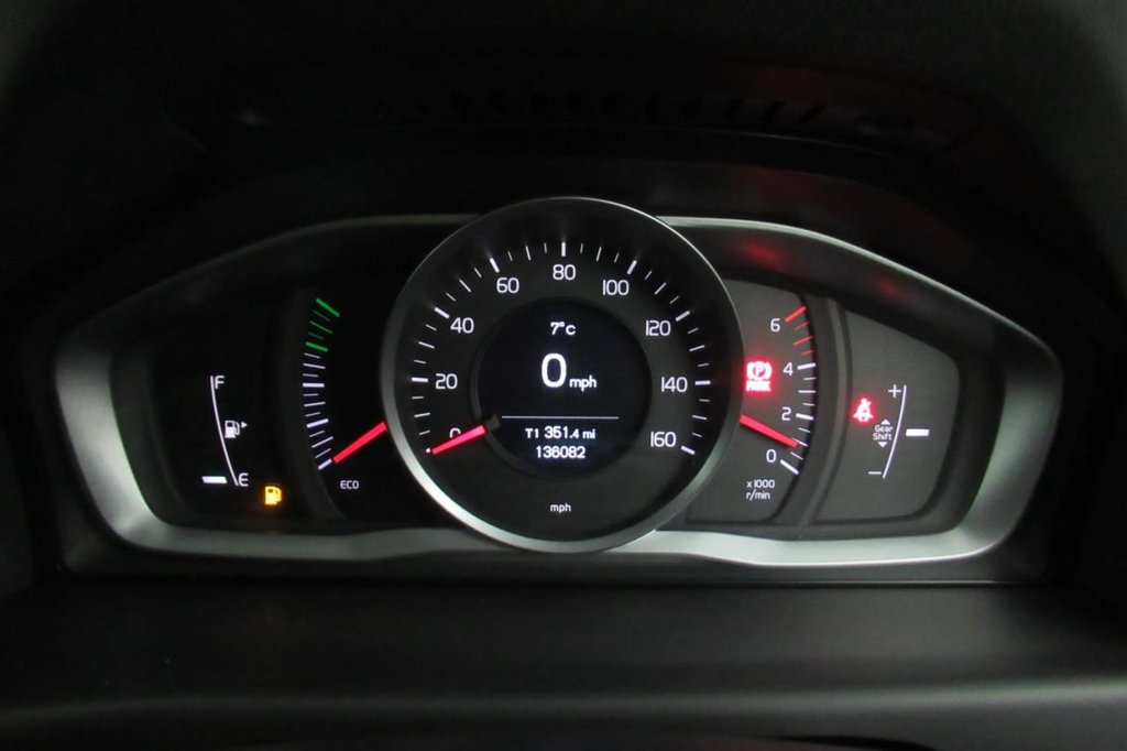 USED 2014 14 VOLVO V70 2.0 D4 SE NAV 5d 178 BHP 