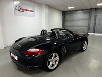 USED 2005 55 PORSCHE BOXSTER 3.2 24V S 2d 280 BHP * CLIMATE * PARKING SENSORS *  LEATHER TRIM * 18 INCH ALLOYS *