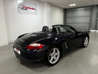 USED 2005 55 PORSCHE BOXSTER 3.2 24V S 2d 280 BHP * CLIMATE * PARKING SENSORS *  LEATHER TRIM * 18 INCH ALLOYS *
