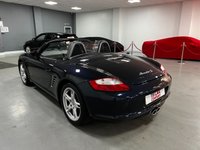 USED 2005 55 PORSCHE BOXSTER 3.2 24V S 2d 280 BHP * CLIMATE * PARKING SENSORS *  LEATHER TRIM * 18 INCH ALLOYS *