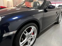 USED 2005 55 PORSCHE BOXSTER 3.2 24V S 2d 280 BHP * CLIMATE * PARKING SENSORS *  LEATHER TRIM * 18 INCH ALLOYS *