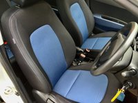 USED 2015 15 HYUNDAI I10 1.2 SE 5d AUTO 86 BHP ONLY 17,700 MILES//RETIRED FROM DRIVING OWNER 1.2 SE 5d AUTO 86 BHP ONLY 17,700 MILES//RETIRED FROM DRIVING OWNER