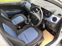 USED 2015 15 HYUNDAI I10 1.2 SE 5d AUTO 86 BHP ONLY 17,700 MILES//RETIRED FROM DRIVING OWNER 1.2 SE 5d AUTO 86 BHP ONLY 17,700 MILES//RETIRED FROM DRIVING OWNER