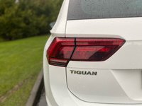 USED 2017 17 VOLKSWAGEN TIGUAN 2.0 R LINE TDI BMT 4MOTION DSG 5d 148 BHP Glass Panoramic Roof 20" Alloy