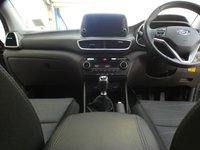 USED 2018 68 HYUNDAI TUCSON 1.6 GDI SE NAV 5d 130 BHP SAT NAV PARKING SENSORS CRUISE
