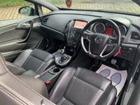 USED 2018 68 VAUXHALL ASTRA 2.0 VXR 3d 276 BHP STUNNING 68 ASTRA GTC VXR 2.0 TURBO - 278BHP - SATELLITE NAVIGATION - ON STAR - SERVICE HISTORY - 16,101 MILES ONLY - 20 INCH UPGRADE ALLOYS - 1/2 LEATHER RECARO INTERIOR
