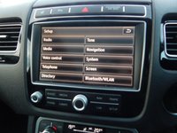 USED 2015 15 VOLKSWAGEN TOUAREG 3.0 V6 R-LINE TDI BLUEMOTION TECHNOLOGY 5d 259 BHP 2 Owners-Heated Steering Wheel